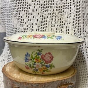 Vintage ‘Kitchen Kraft Ovenware” Cross Stitch Floral Casserole Dish with Lid